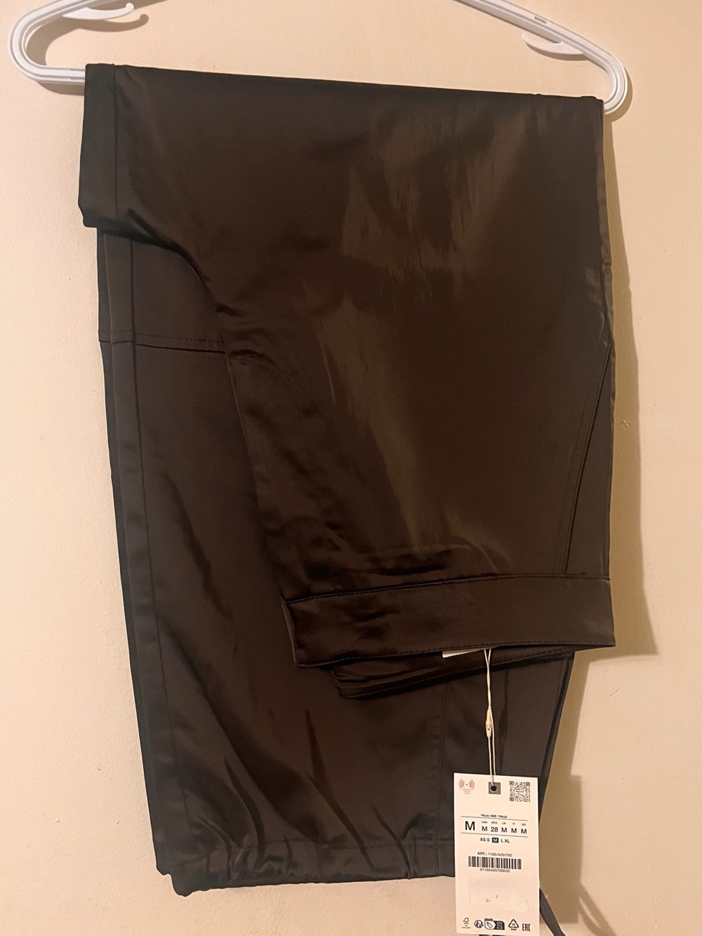 Zara Balloon Satin pants
Size M - Picture 5 of 6